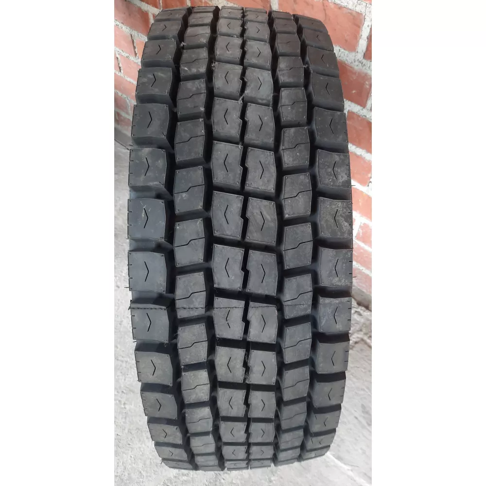 Грузовая шина 305/70 R19,5 Long March LM-329 18PR в Верхней Пышме